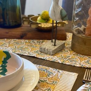 Table mats and runner